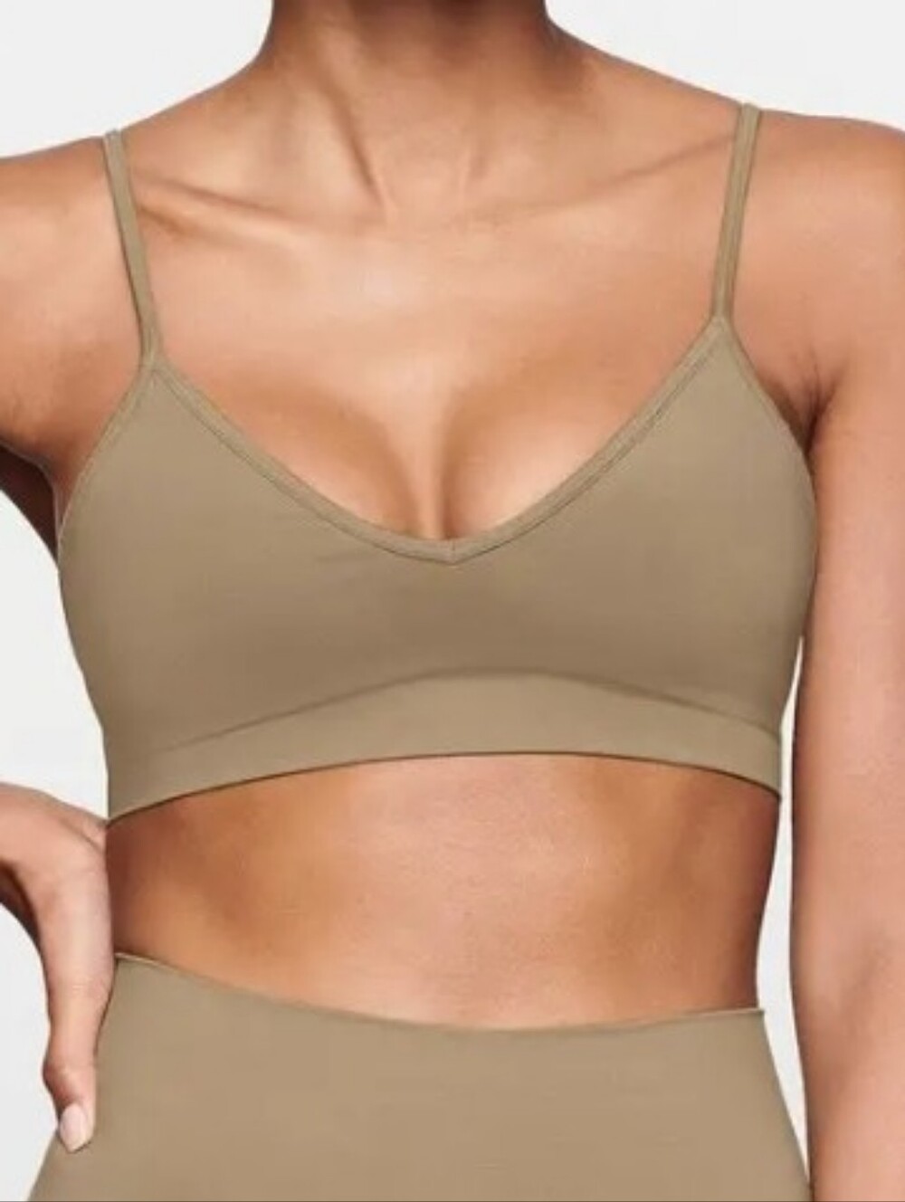 SKIMS SOFT SMOOTHING BRALETTE IN DESERT /SZ:MEDIUM